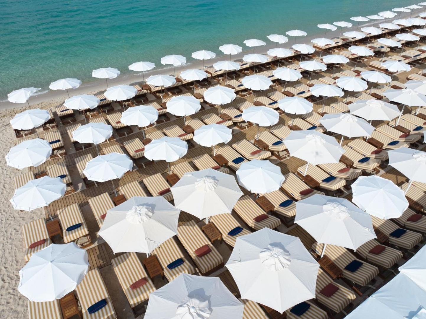 Hotel Martinez, In The Unbound Collection By Hyatt Cannes Esterno foto The beach at the resort