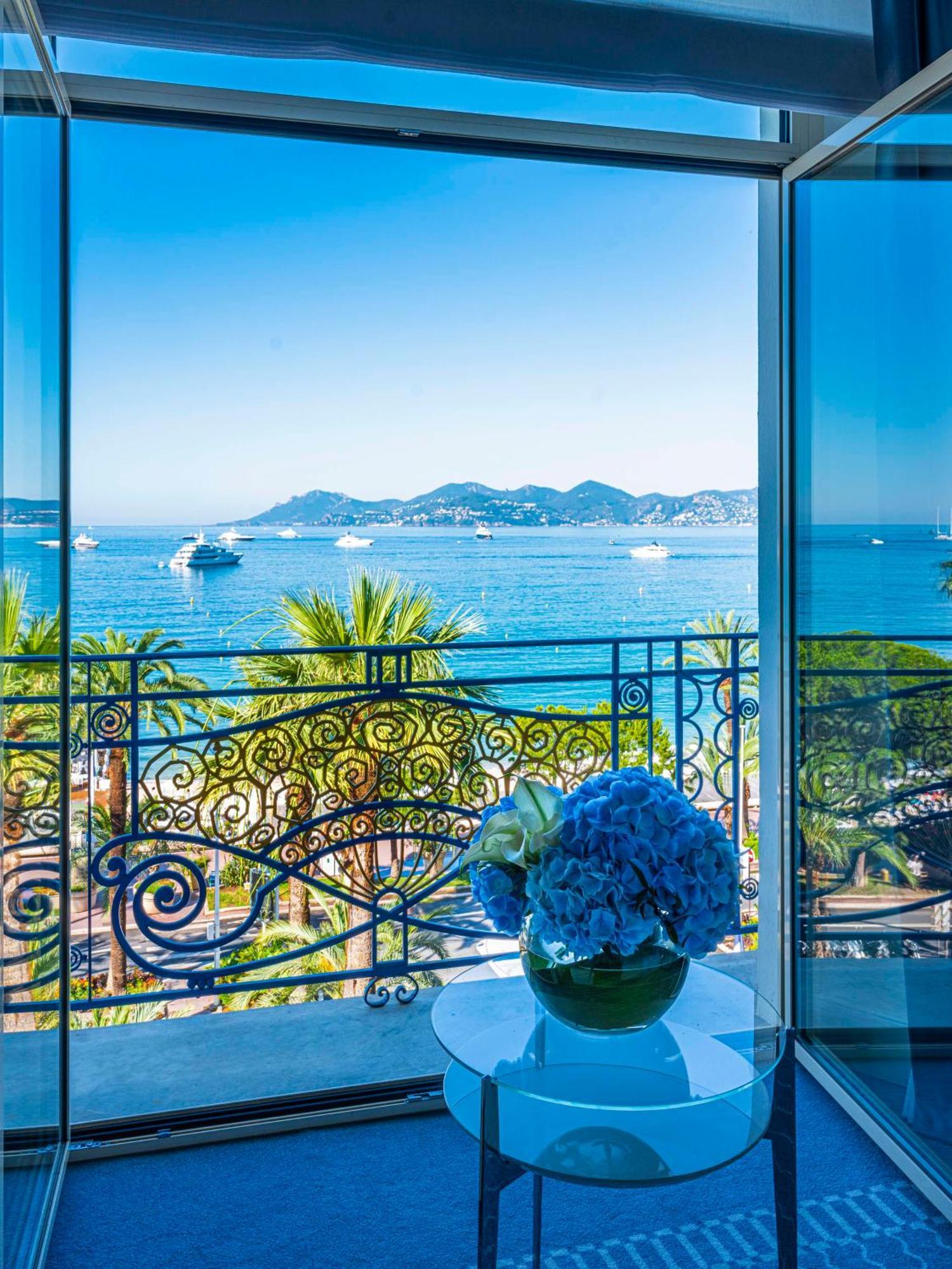 Hotel Martinez, In The Unbound Collection By Hyatt Cannes Esterno foto View from the hotel