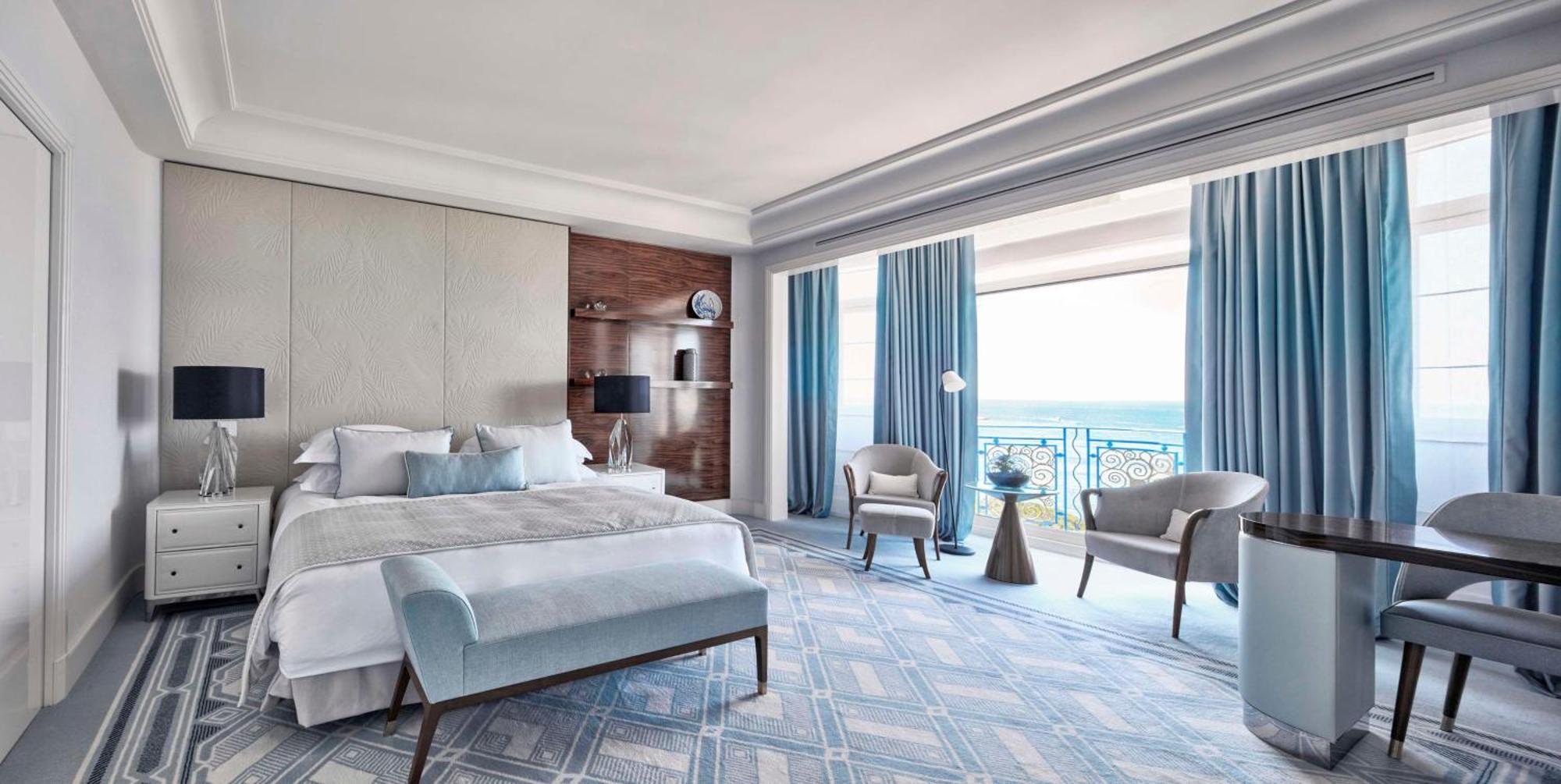 Hotel Martinez, In The Unbound Collection By Hyatt Cannes Esterno foto A bedroom at the InterContinental
