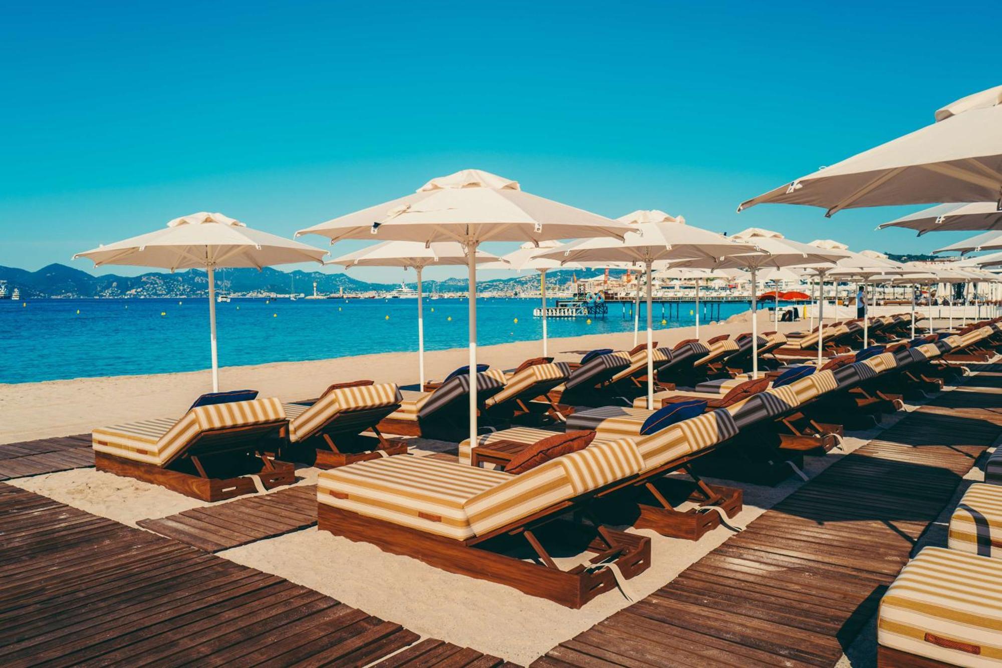 Hotel Martinez, In The Unbound Collection By Hyatt Cannes Esterno foto Beach in Cannes