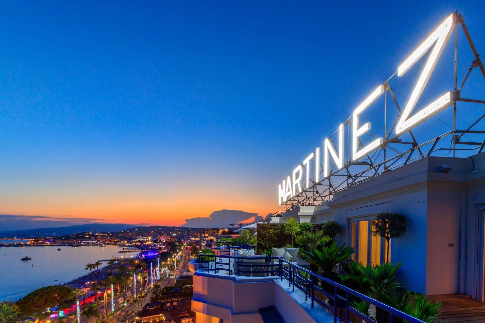Hotel Martinez, In The Unbound Collection By Hyatt Cannes Esterno foto View of the city of Martinez