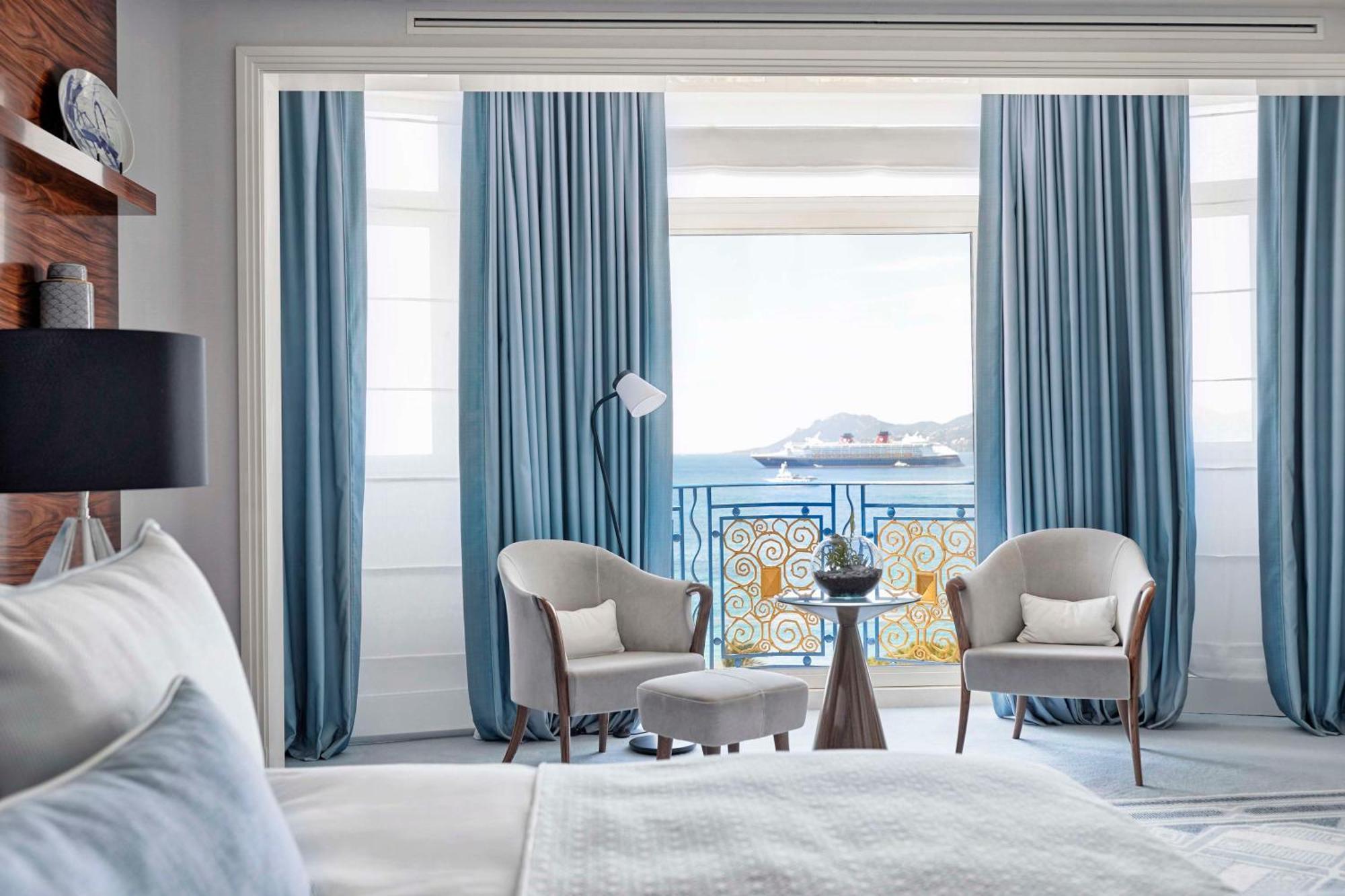 Hotel Martinez, In The Unbound Collection By Hyatt Cannes Esterno foto A guest room at the Four Seasons Hotel